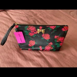 NEW Betsy Johnson black and pink floral pebble printed wristlet
